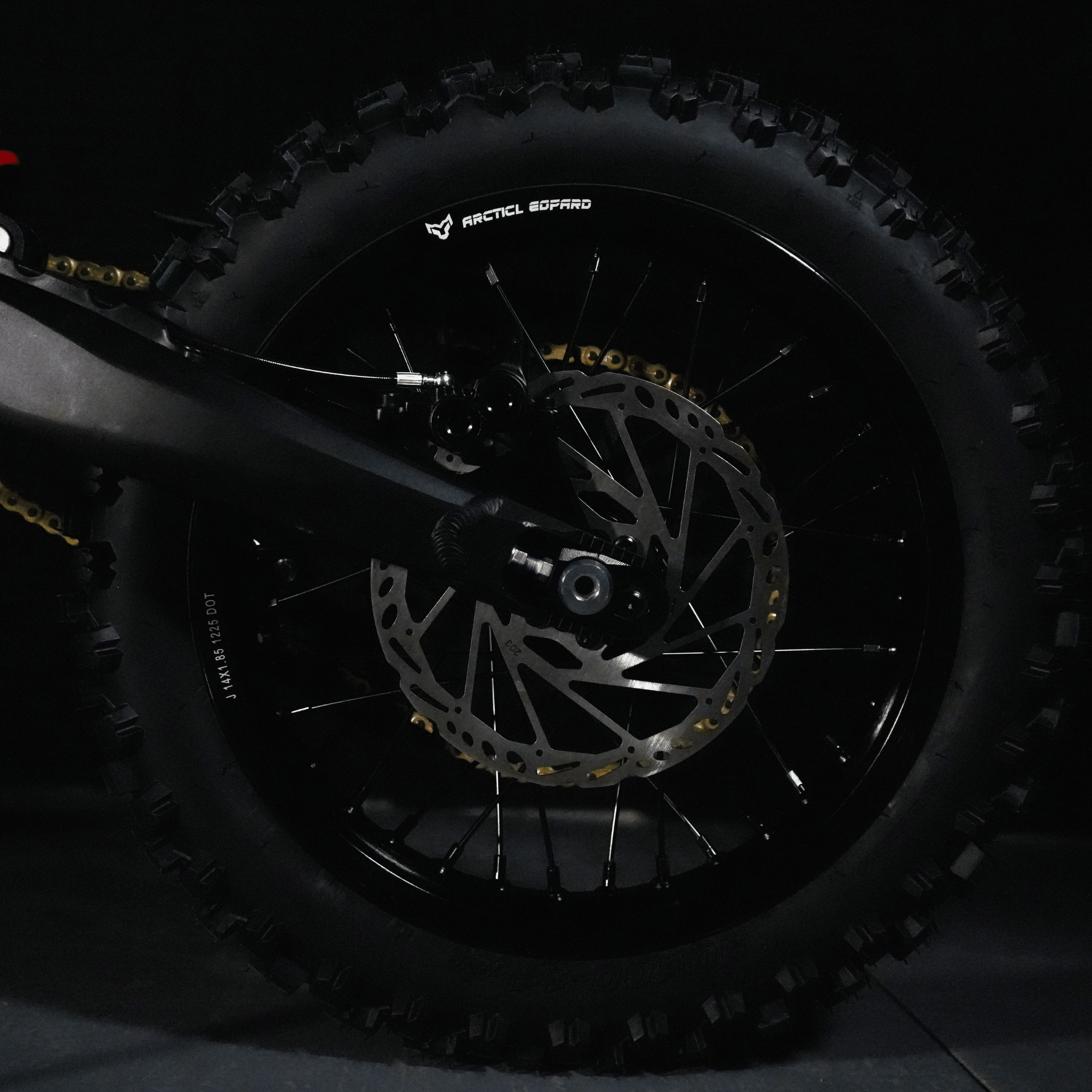 Arctic Leopard XF - Pinned Electric