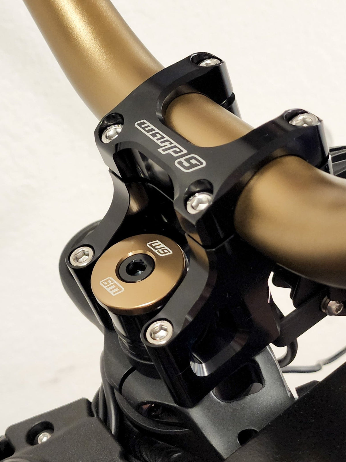 Bar Mount - Pinned Electric