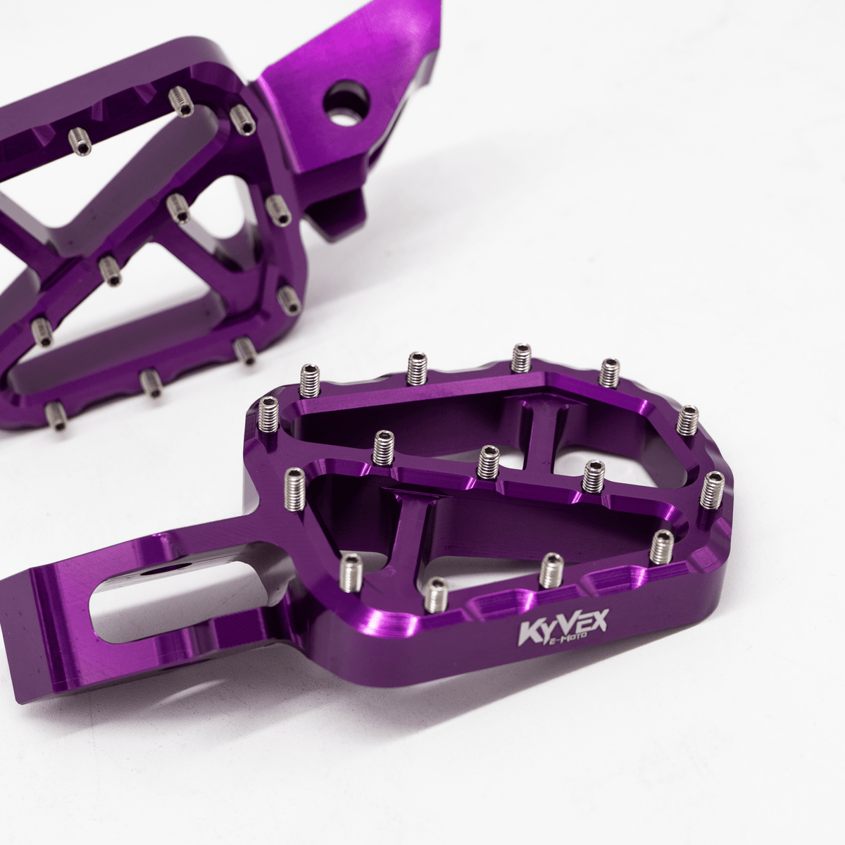 KyVex Billet Wide Foot Pegs - Ultra Bee Compatible - Pinned Electric