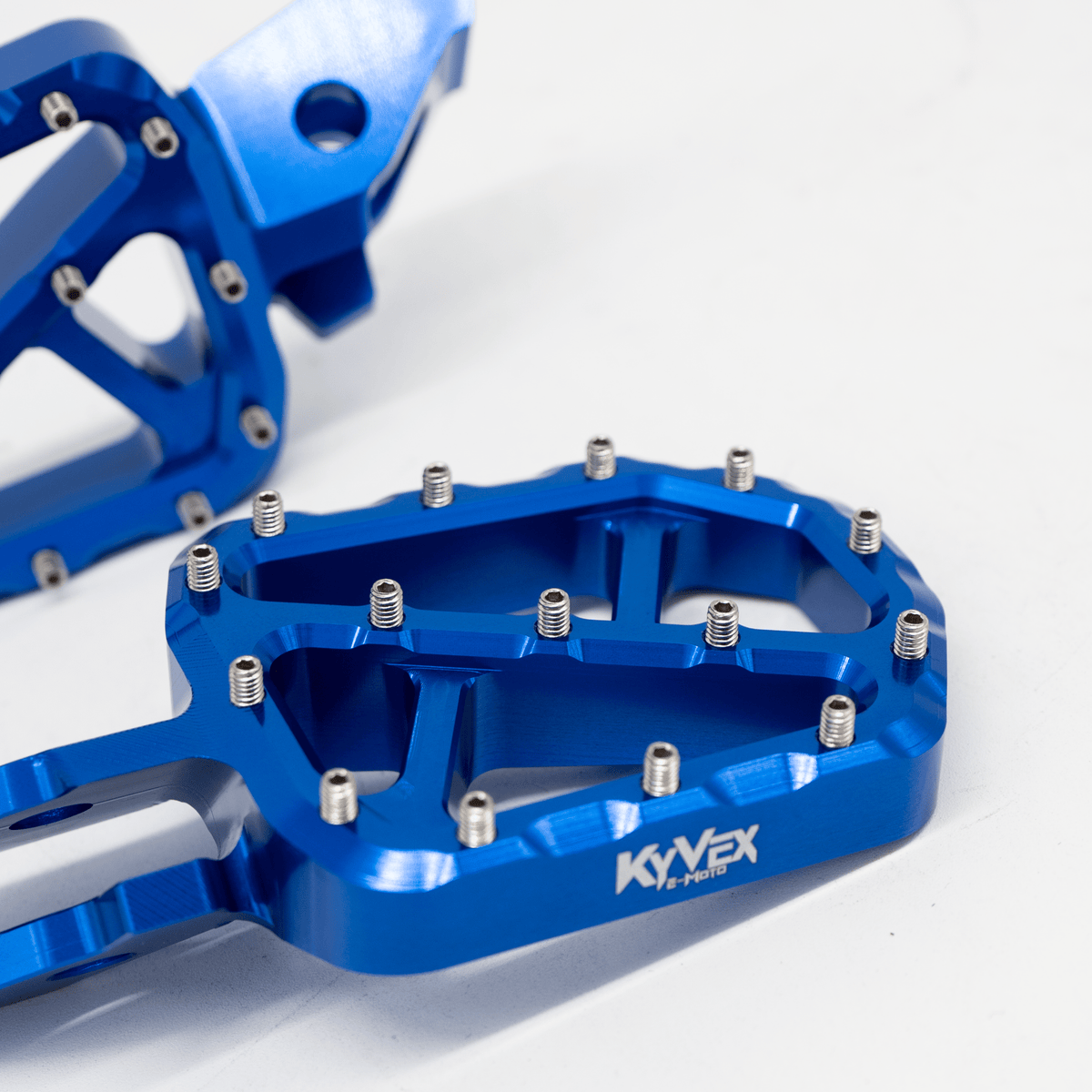 KyVex Billet Wide Foot Pegs - Ultra Bee Compatible - Pinned Electric