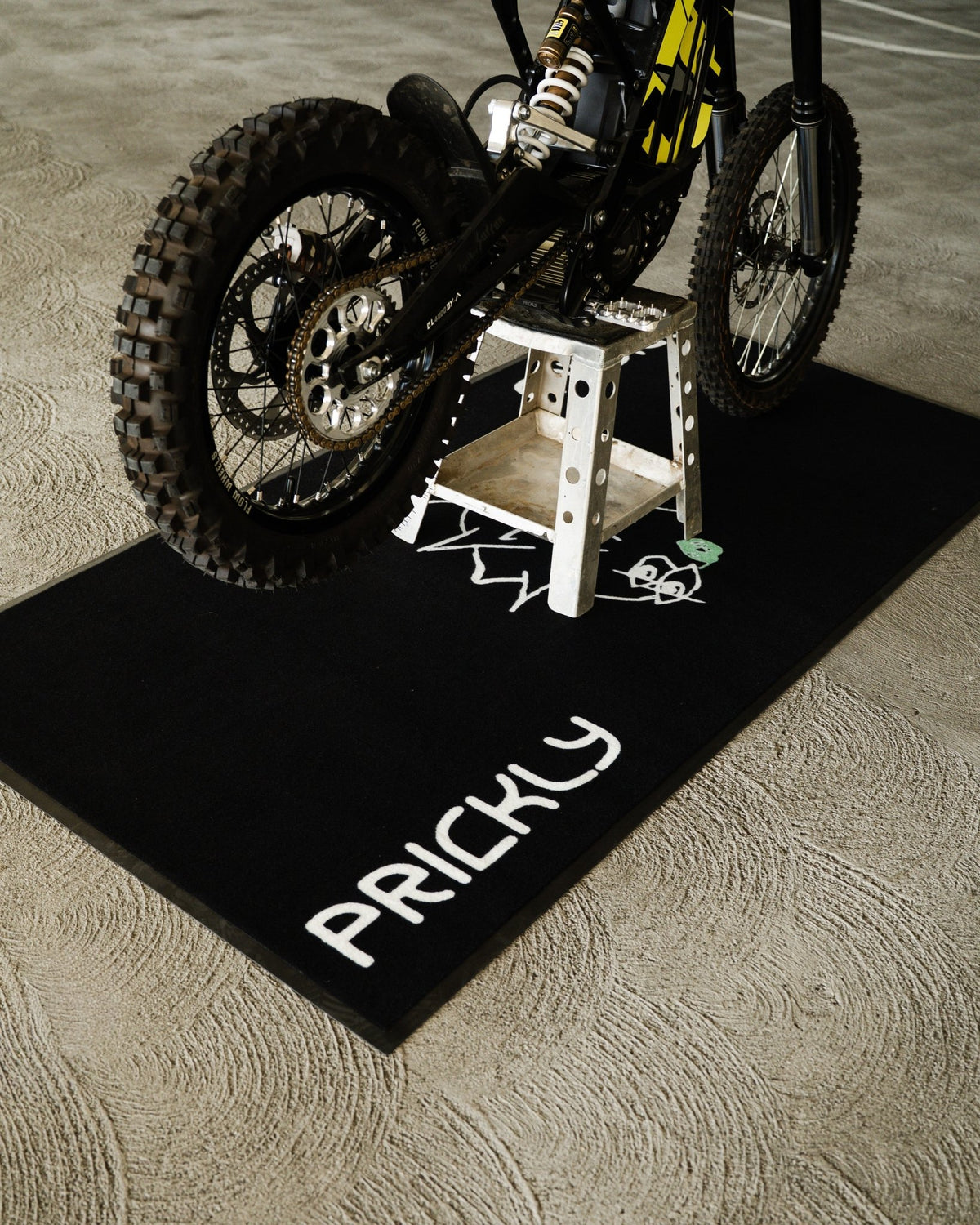 Prickly Bike Mat - Pinned Electric