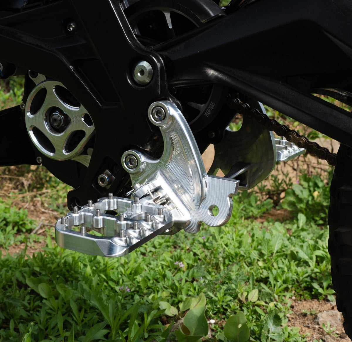 Prickly Motorsports Footpeg Brackets - Pinned Electric