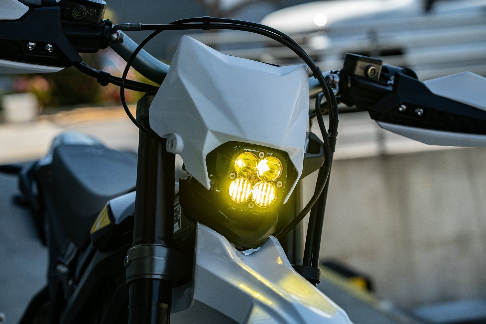 Prickly Motorsports Squadron Pro Headlight - Ultra Bee - Pinned Electric