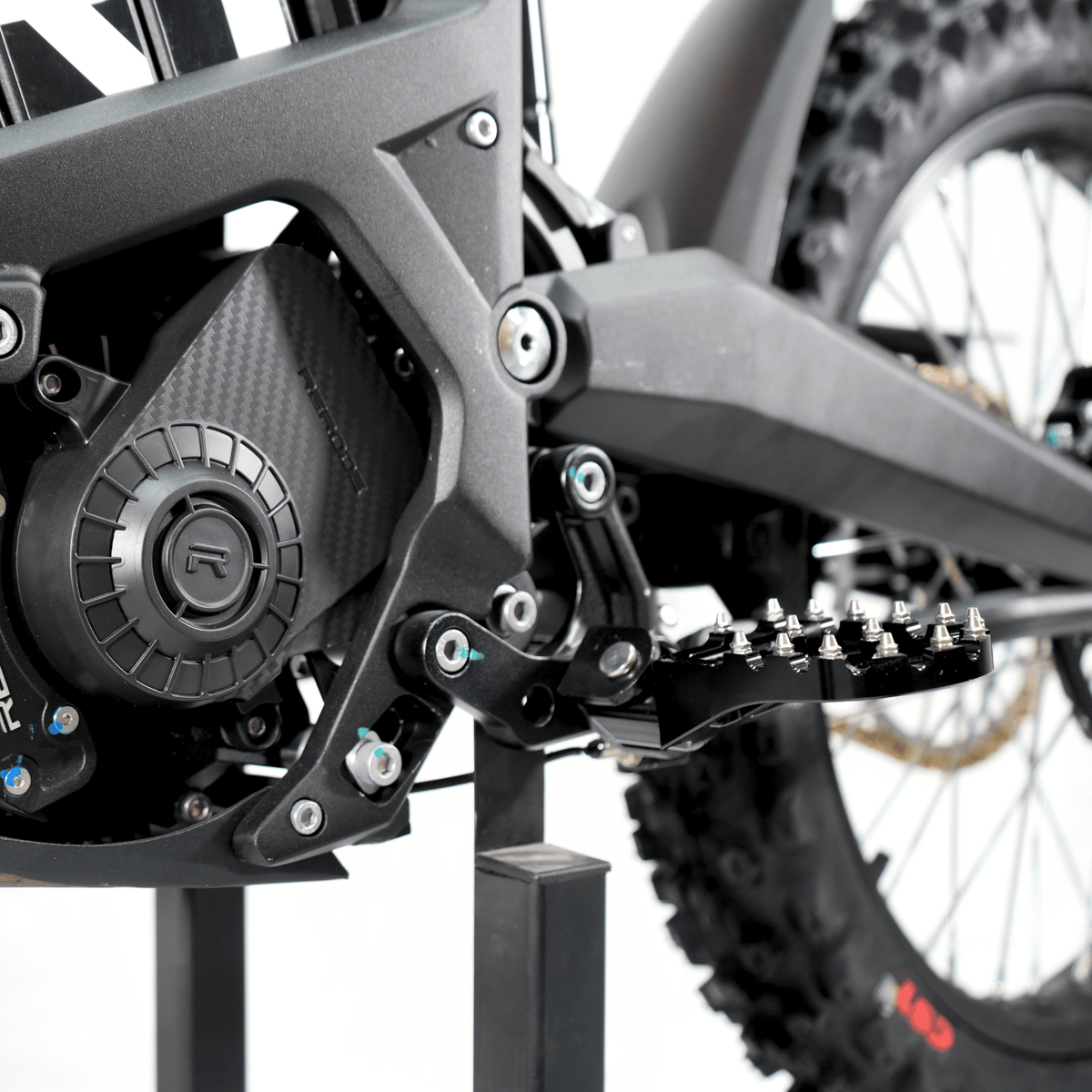 R1 - Pinned Electric