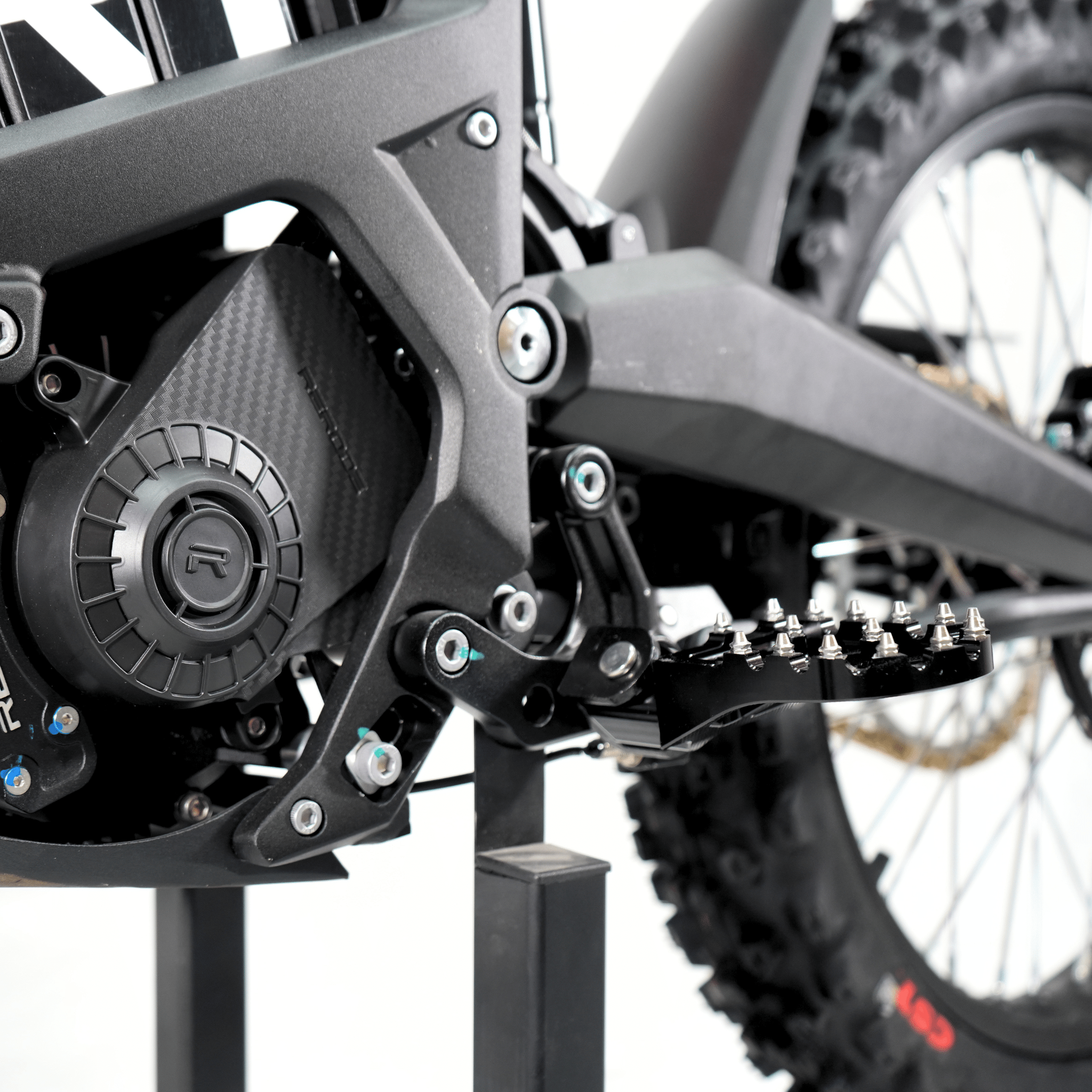 R1 - Pinned Electric