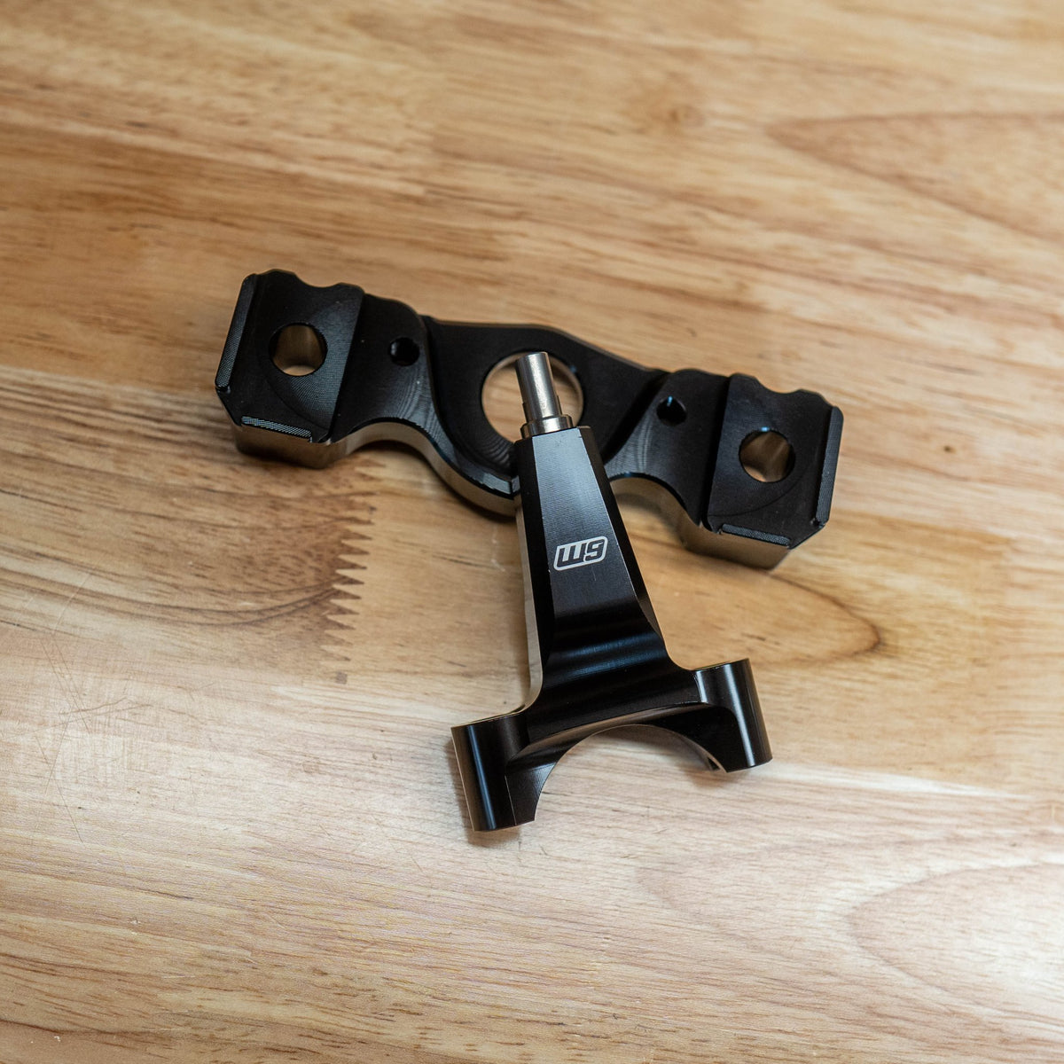 Surron Ultra Bee Stabilizer Mount with Frame Post (Collective) - Pinned Electric