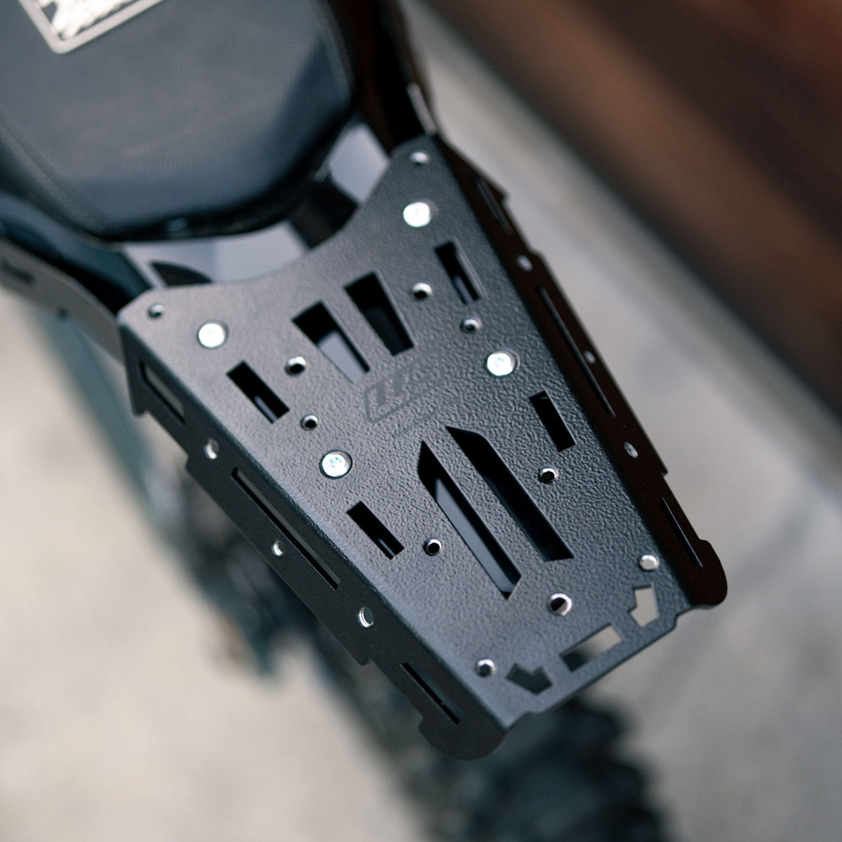 Ultra Bee Rear Rack - Pinned Electric