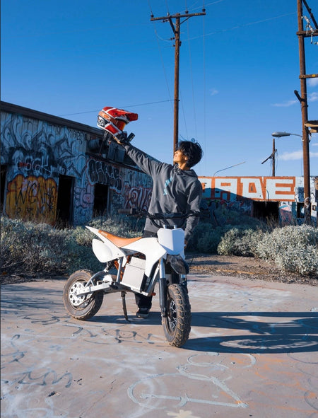 Ventus Aetos Hoodie - Pinned Electric